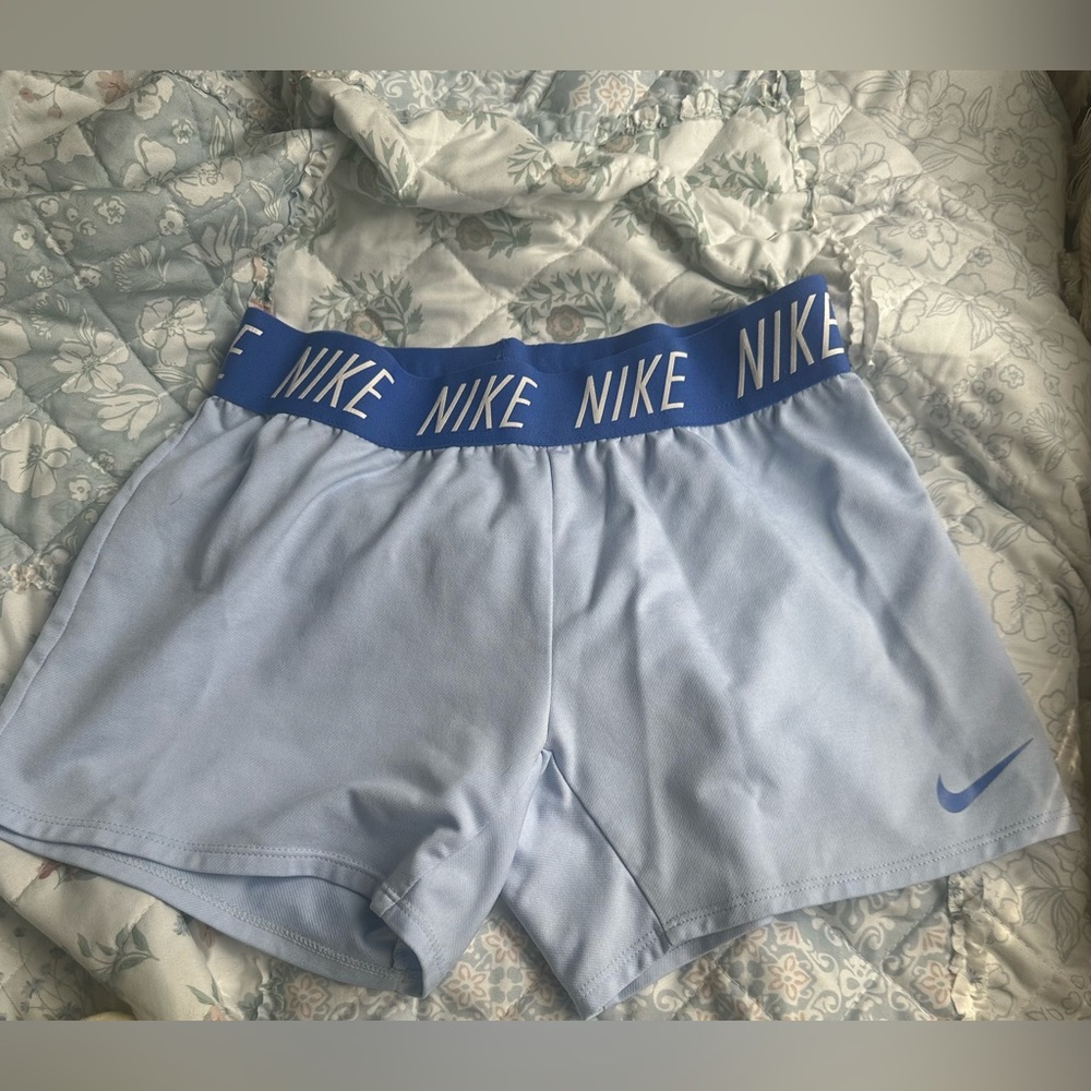 Light blue girls Nike shorts L kids
